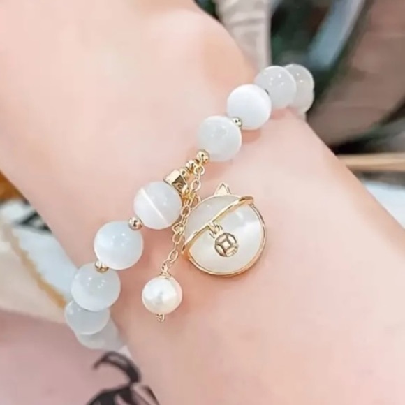 Beaded Bracelet - Opal-looking Stone w/Cat Design - Picture 4 of 6